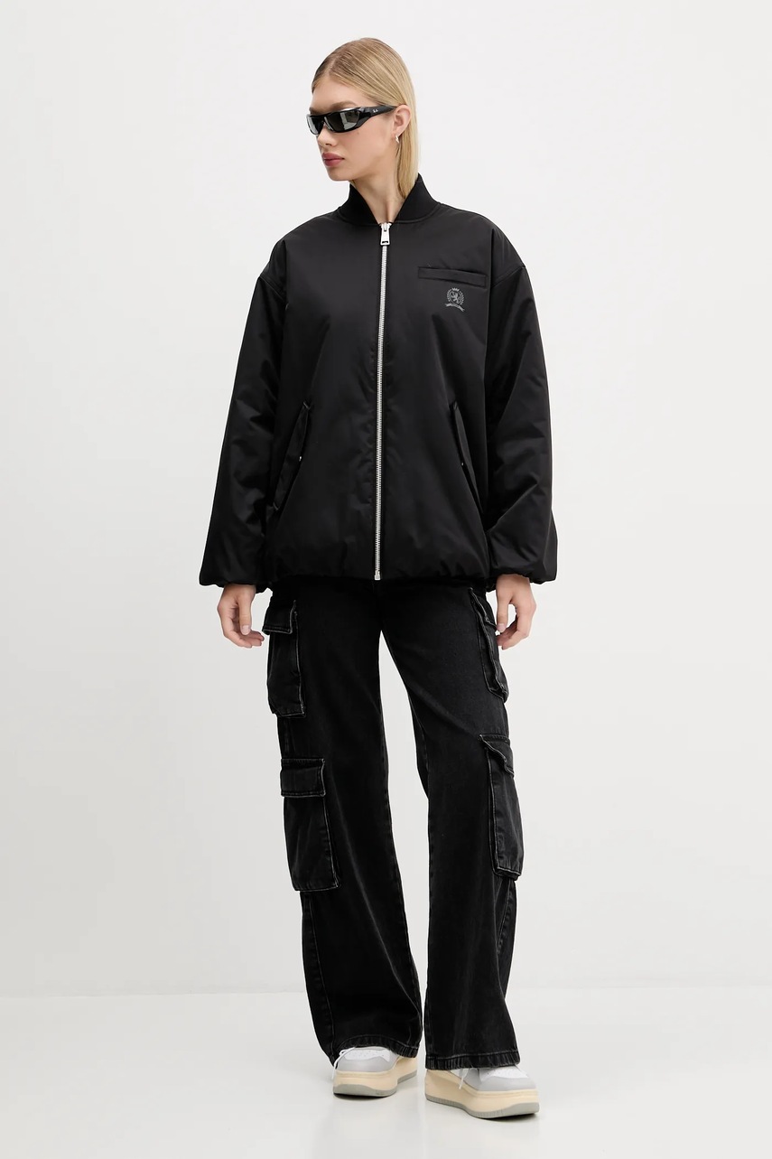 Куртка Tommy Jeans цвет чёрный зимняя oversize DW0DW21629 Куртка Tommy Jeans цвет чёрный зимняя oversize DW0DW21629