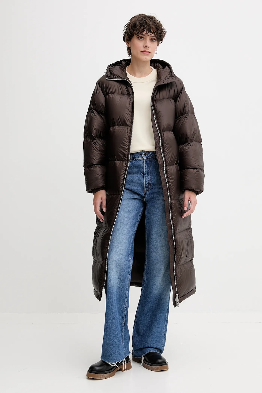 Пуховая куртка Tommy Hilfiger цвет коричневый зимняя WW0WW46543 Пуховая куртка Tommy Hilfiger цвет коричневый зимняя WW0WW46543