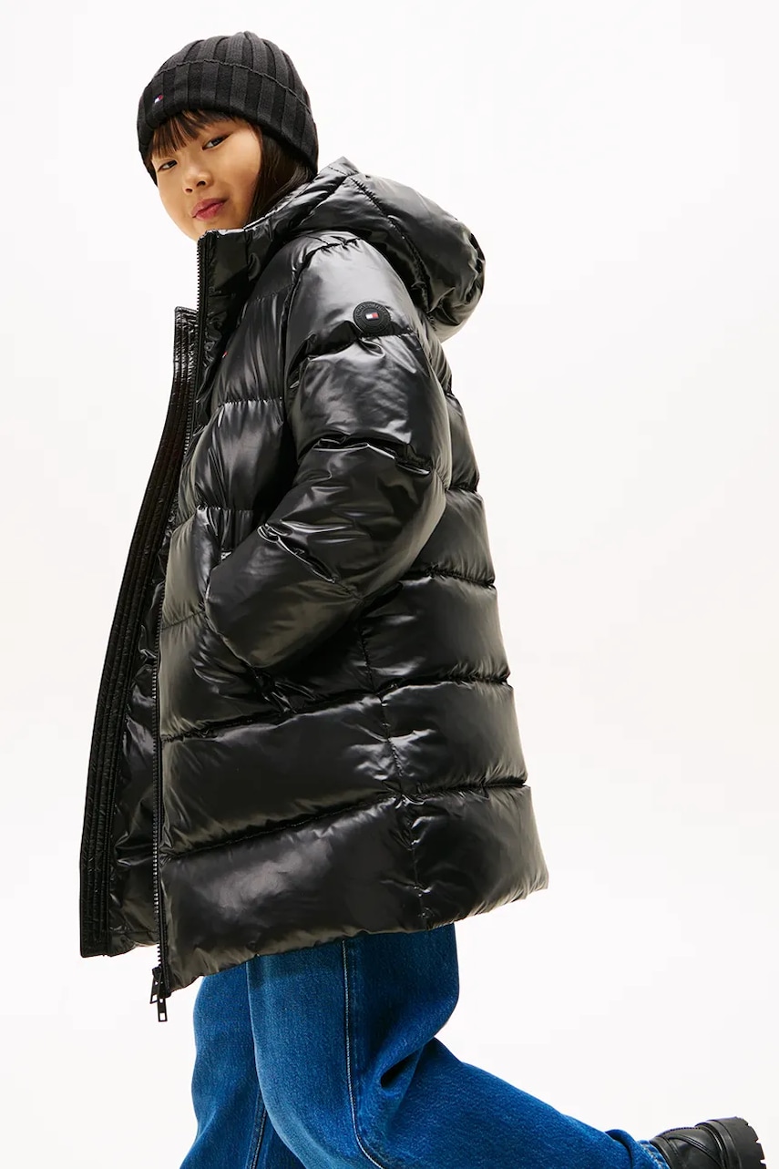 

Детско яке Tommy Hilfiger в черно KG0KG08761, Черен