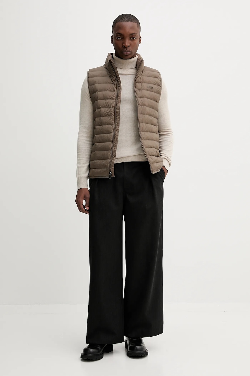 Безрукавка Calvin Klein цвет коричневый переходная LV04LC509G Безрукавка Calvin Klein цвет коричневый переходная LV04LC509G