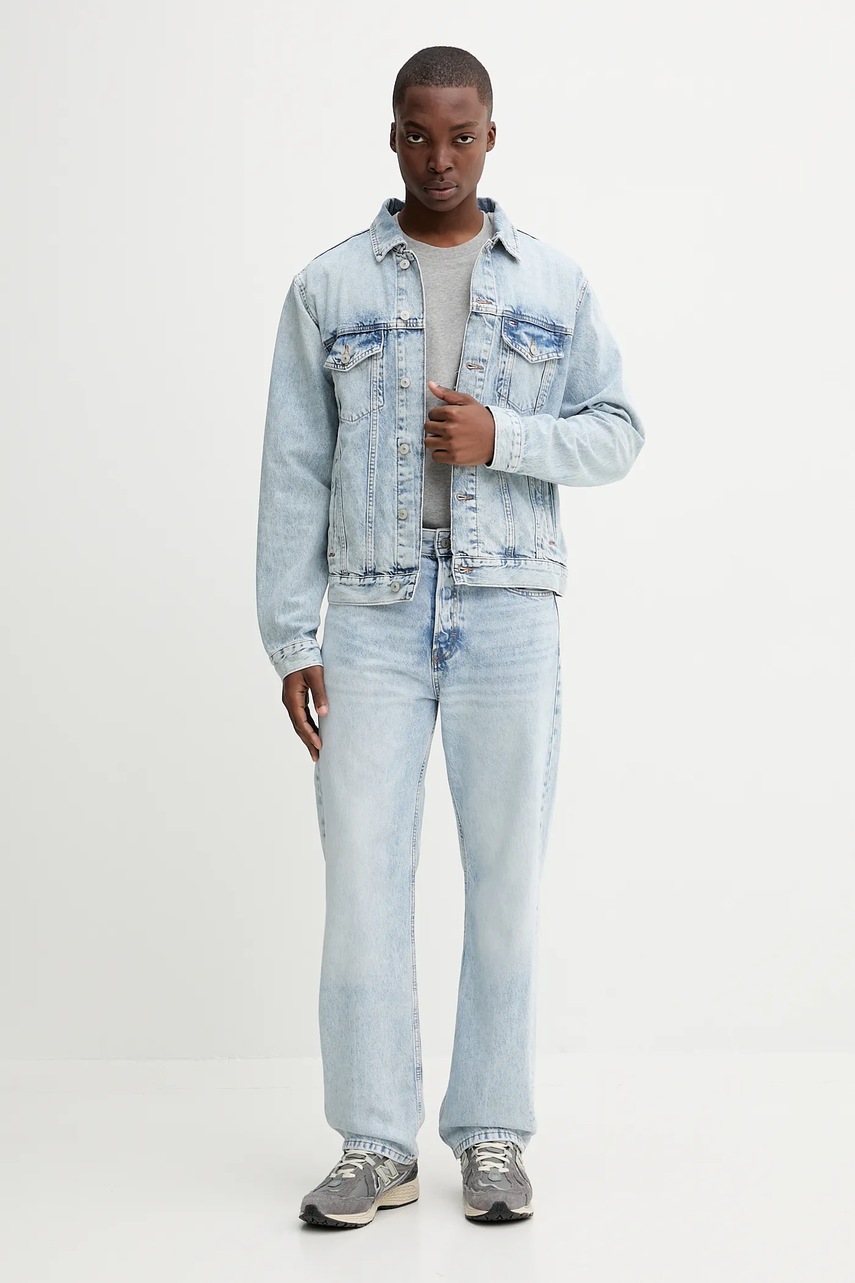 Джинсовая куртка Tommy Jeans демисезонная DM0DM21242