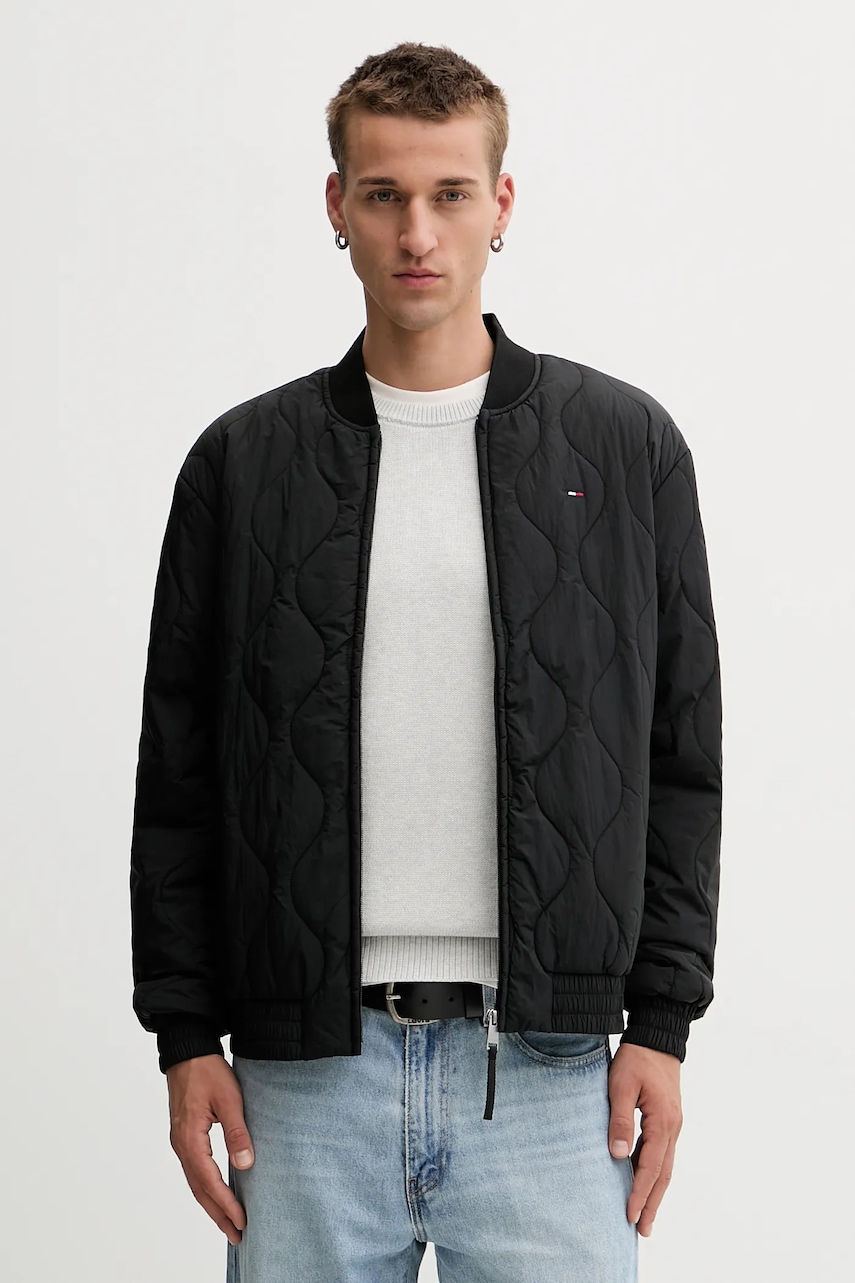 Tommy Jeans geacă bomber culoarea negru, de tranziție, DM0DM21685