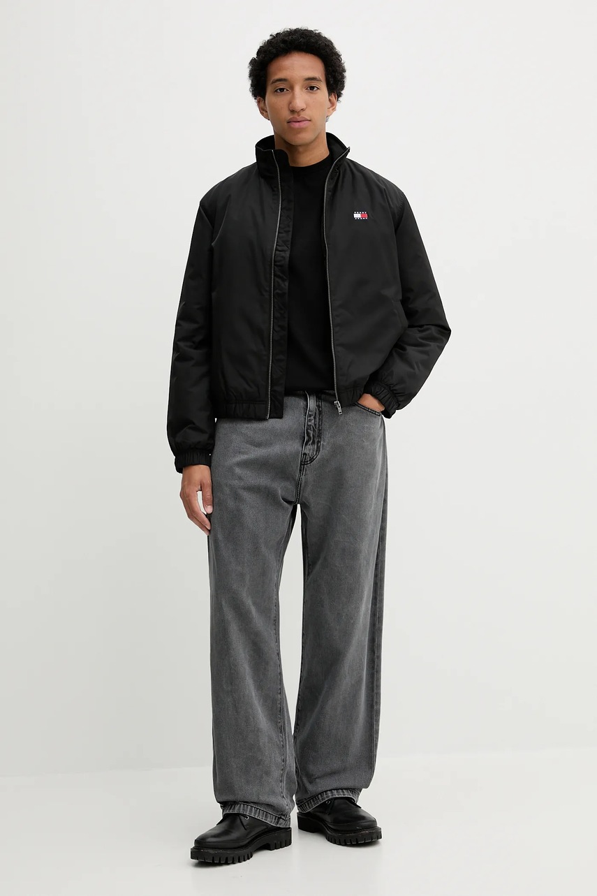 Куртка Tommy Jeans цвет чёрный переходная DM0DM21936