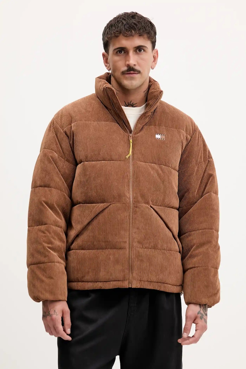 Tommy Jeans geacă din velur culoarea maro, de iarnă, DM0DM22031