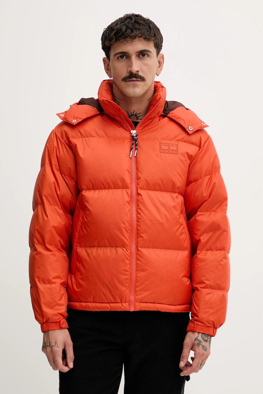 Tommy Jeans geacă de puf culoarea portocaliu, de iarnă, DM0DM22036
