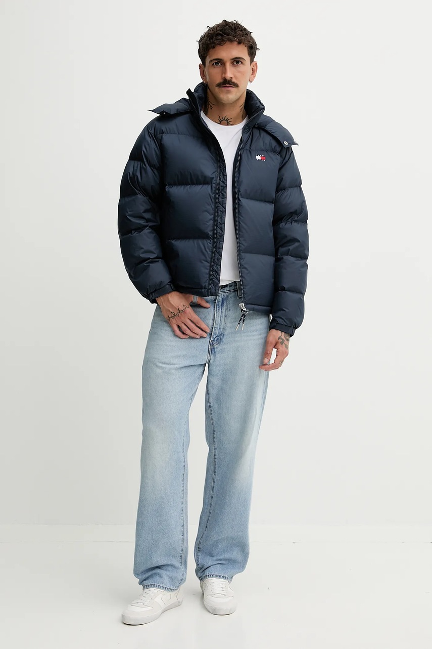 Пуховая куртка Tommy Jeans цвет синий зимняя DM0DM22036