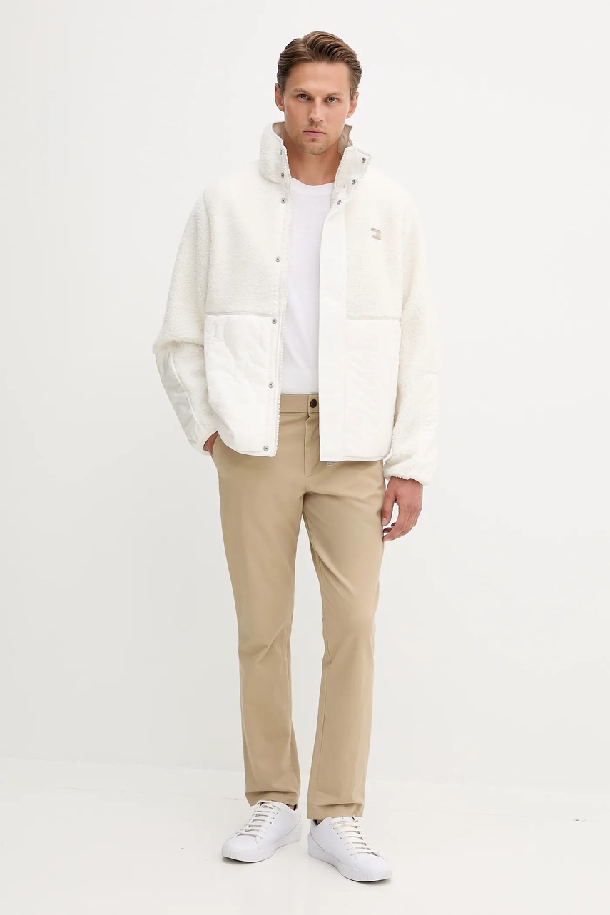 Куртка Tommy Jeans цвет бежевый демисезонная DM0DM22066