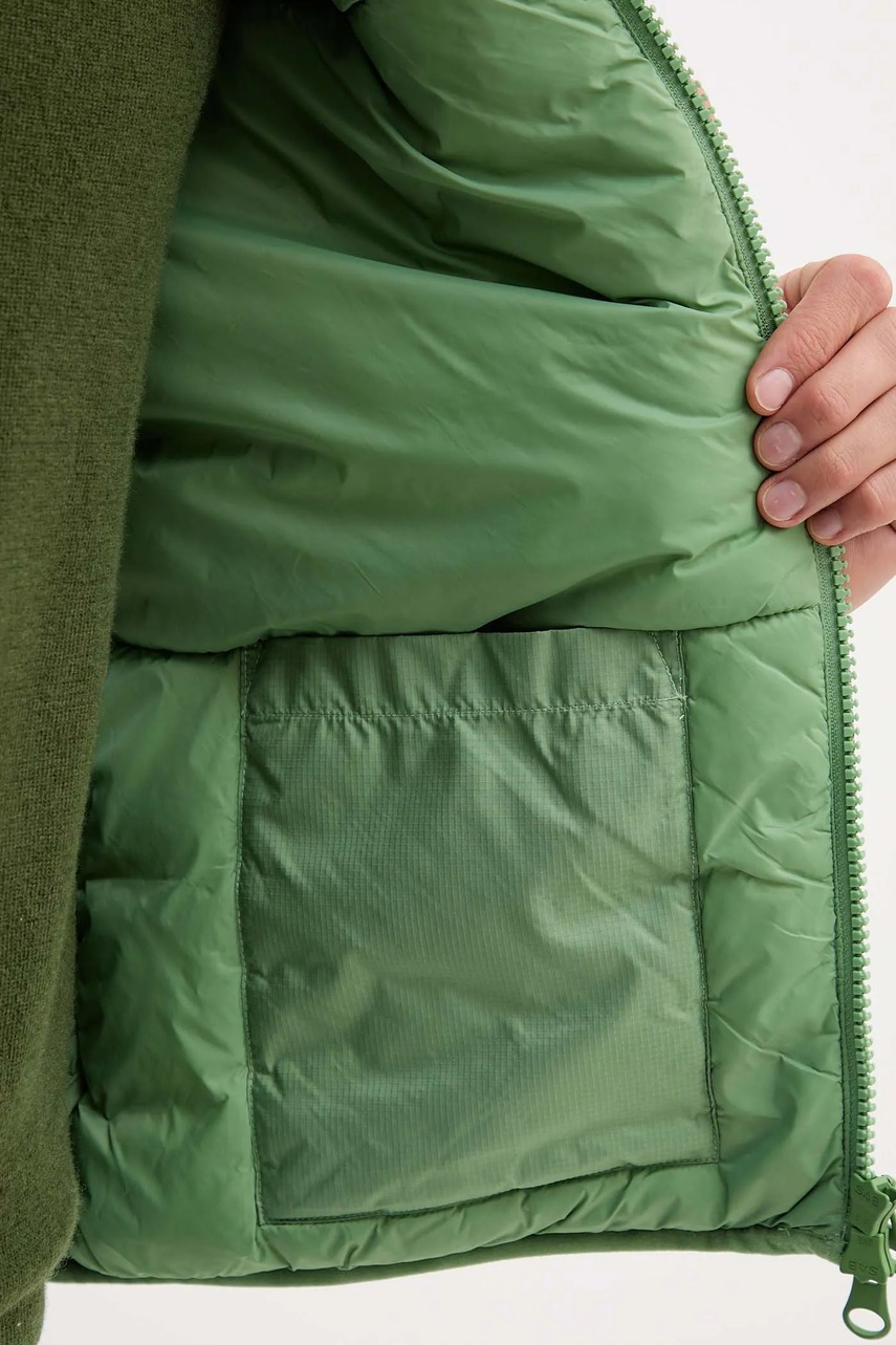 Αμάνικο μπουφάν United Colors of Benetton φωτογραφία