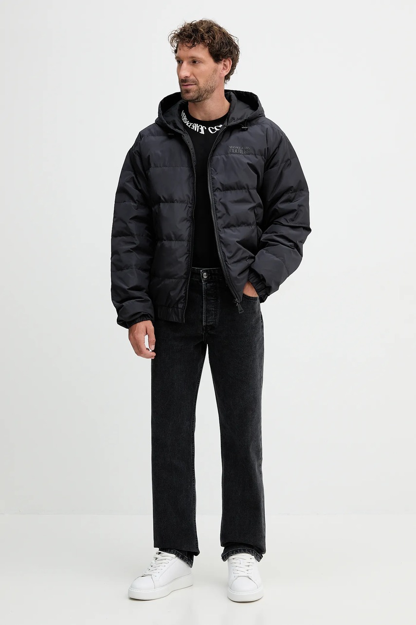 Пуховая куртка Versace Jeans Couture цвет чёрный демисезонная oversize 79GAUD17 CQ22D