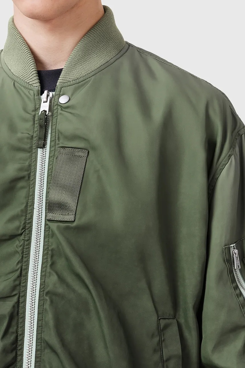 Куртка-бомбер AllSaints CASCADE цвет зелёный переходная M024OC