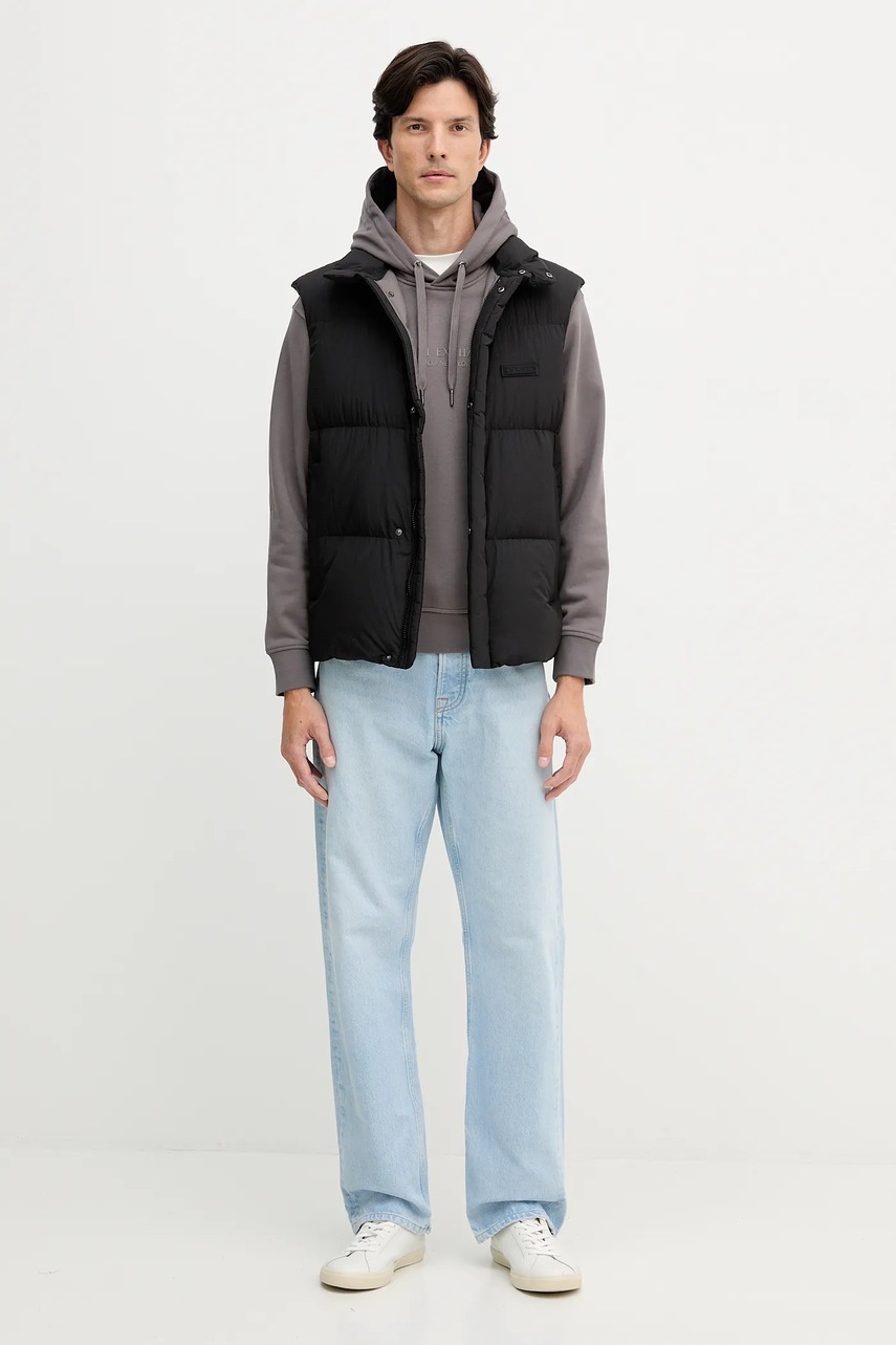 Пуховая безрукавка Armani Exchange цвет чёрный зимняя XM001100 AF16340