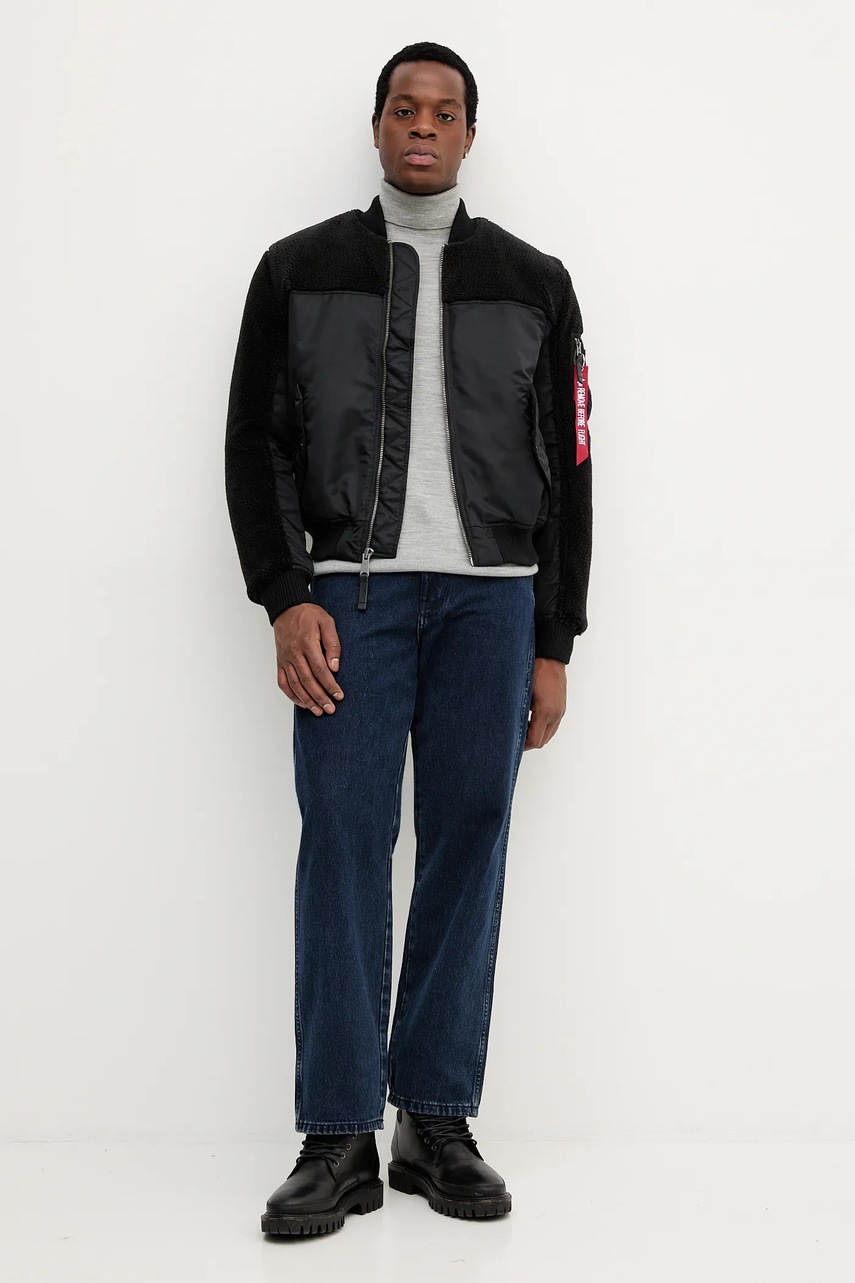 Куртка-бомбер Alpha Industries цвет чёрный демисезонная 258118.03