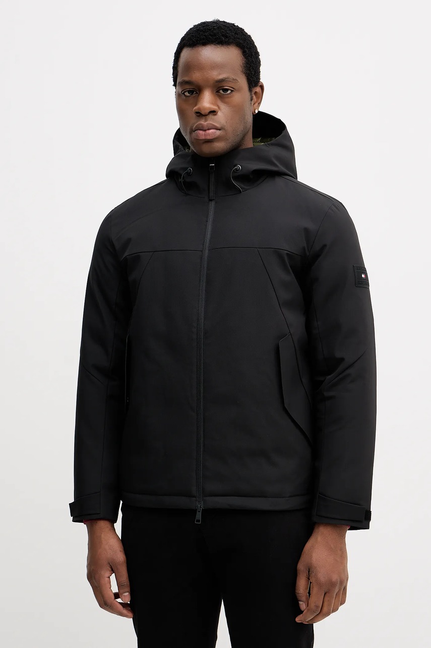 

Яке Tommy Hilfiger в черно зимен модел MW0MW41363, Черен