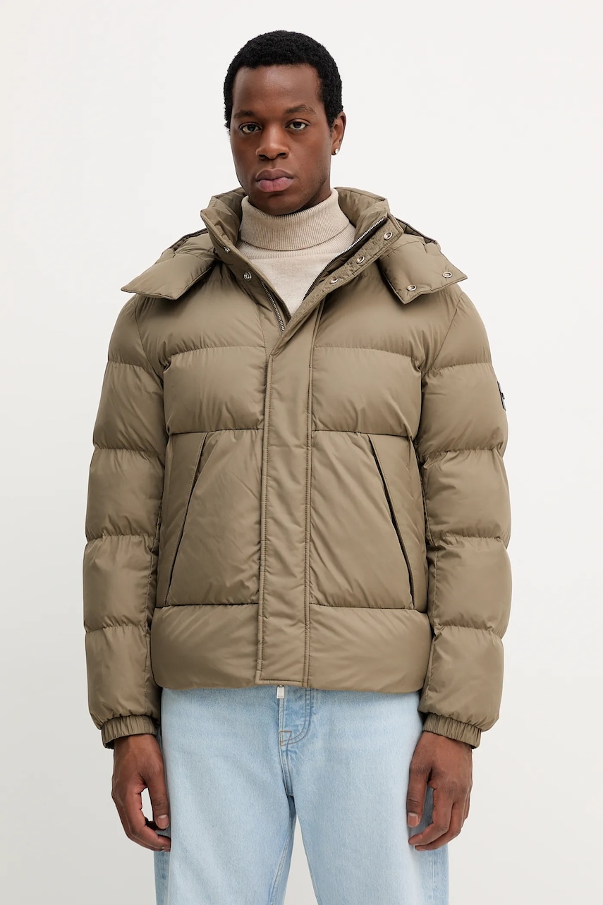 Levně Bunda BOSS hnědá barva, zimní, oversize, 50551599