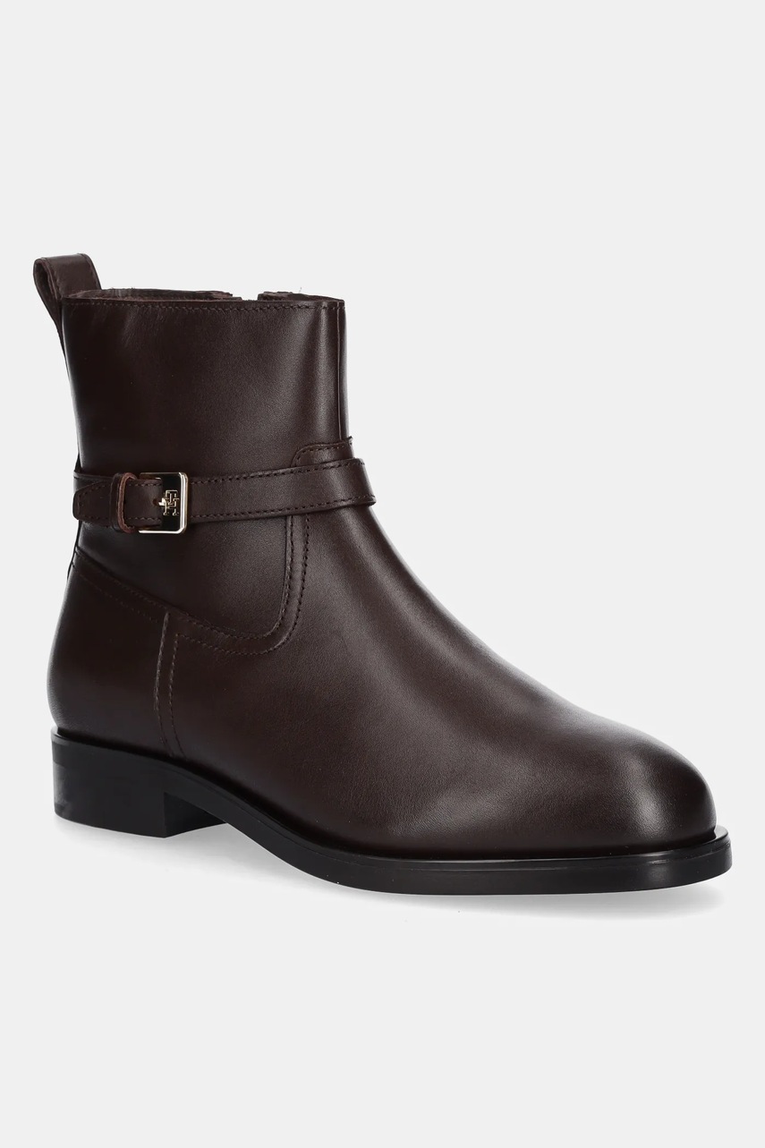 Levně Kožené kotníkové boty Tommy Hilfiger TH BUCKLE RIDING LEATHER BOOTIE dámské, hnědá barva, na plochém podpatku, FW0FW08781