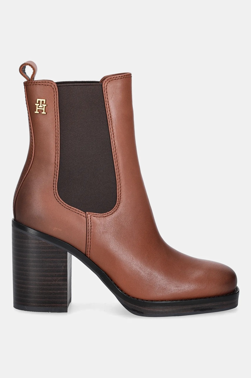 Кожаные полусапожки Tommy Hilfiger SQUARE TOE CHELSEA HIGH BLOCK HL цвет коричневый каблук кирпичик FW0FW08844