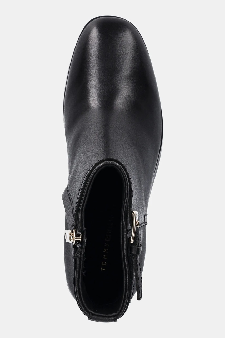 Δερμάτινες μπότες Tommy Hilfiger TH BUCKLE RIDING MID HEEL BOOTIE φωτογραφία