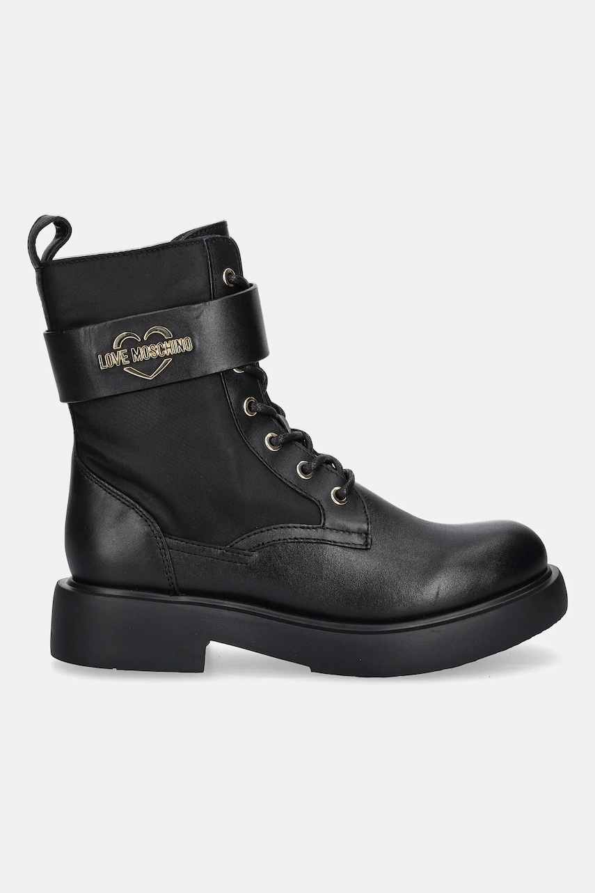 Полусапожки Love Moschino цвет чёрный на плоском ходу JA24024G1NIN100A Полусапожки Love Moschino цвет чёрный на плоском ходу JA24024G1NIN100A