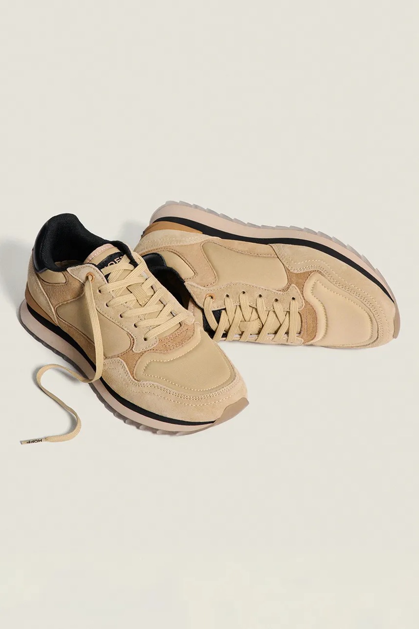 Замшевые кроссовки Hoff CITY TRIESTE цвет жёлтый 22402012