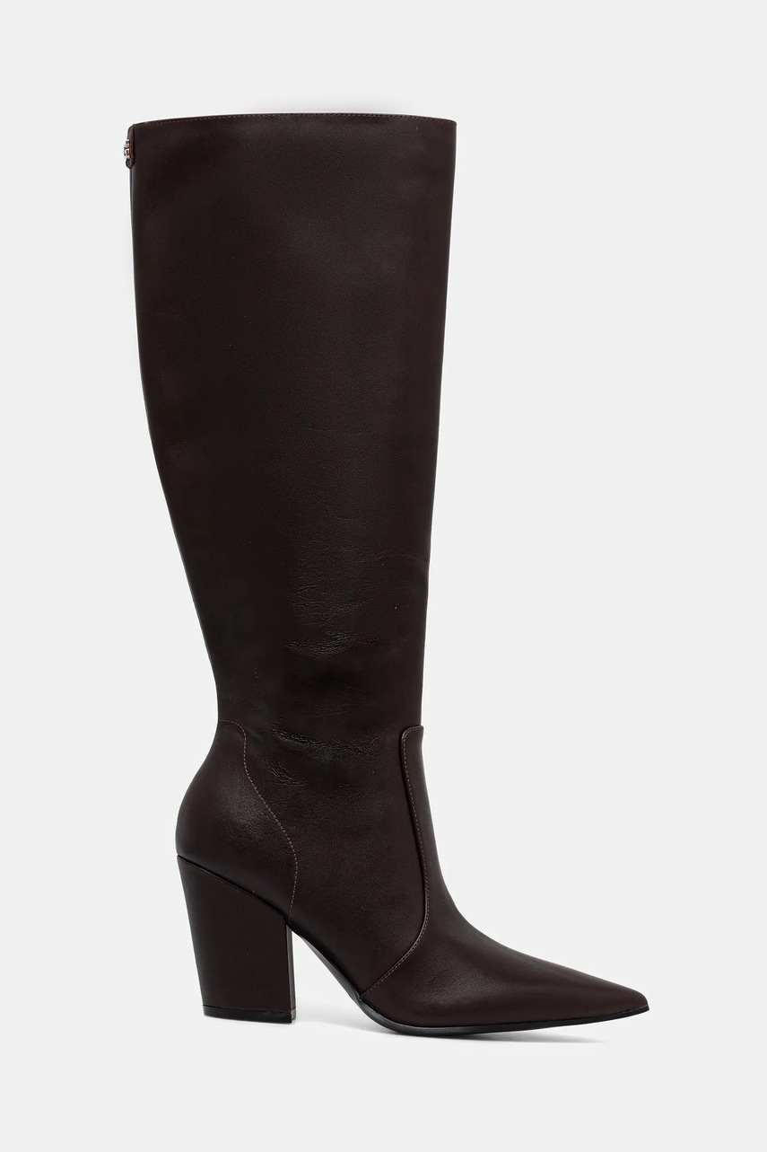 Кожаные сапоги Guess NARIEL цвет коричневый каблук кирпичик FLFNRL LEA11