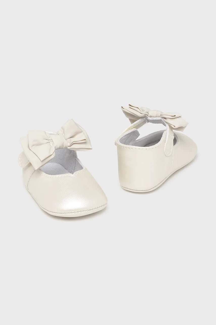 Mayoral Newborn pantofi pentru bebeluși culoarea bej, 9961