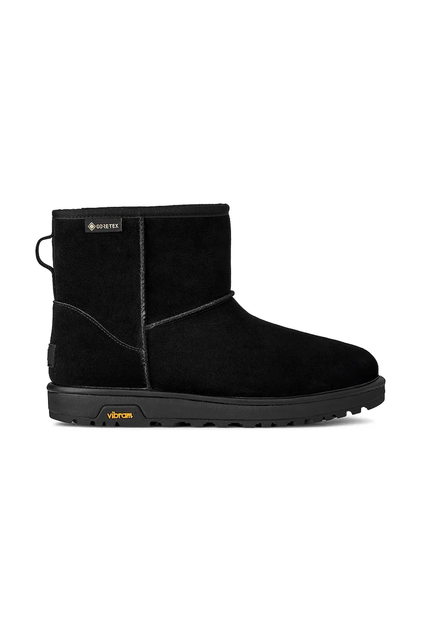 Levně Semišové sněhule UGG Classic Mini GTX černá barva, 1171150.BLK