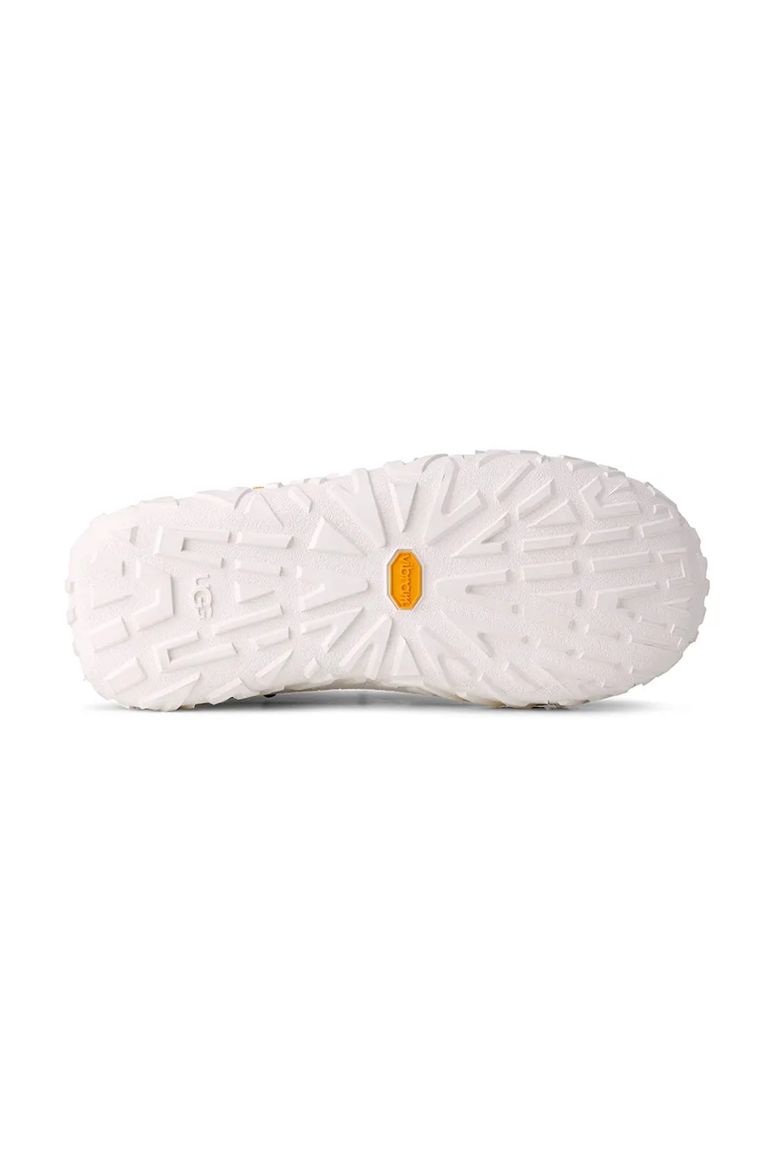 Semišové snehule UGG Cl Ultra Mini Wrap Tech Noir