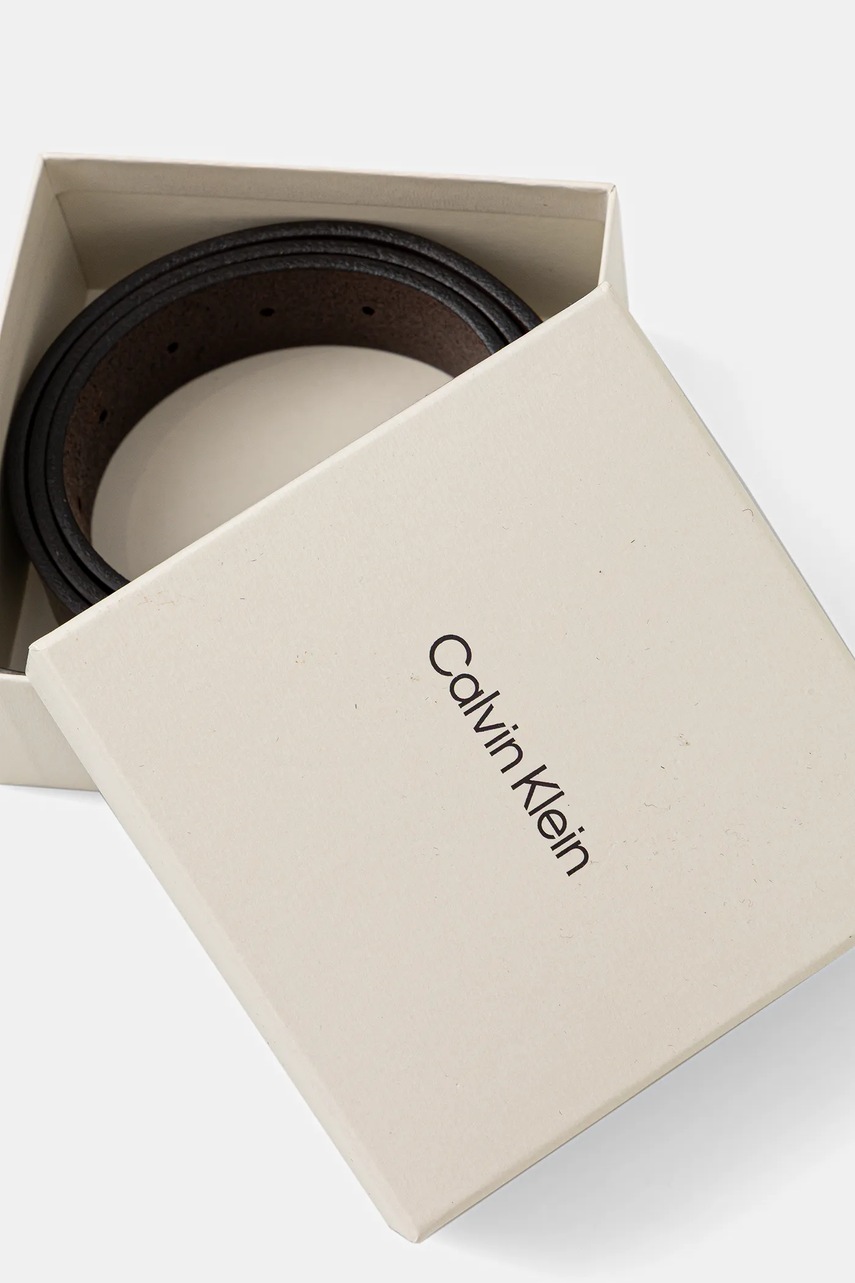 Δερμάτινη ζώνη Calvin Klein χρώμα: καφέ, LV04D7047G φωτογραφία