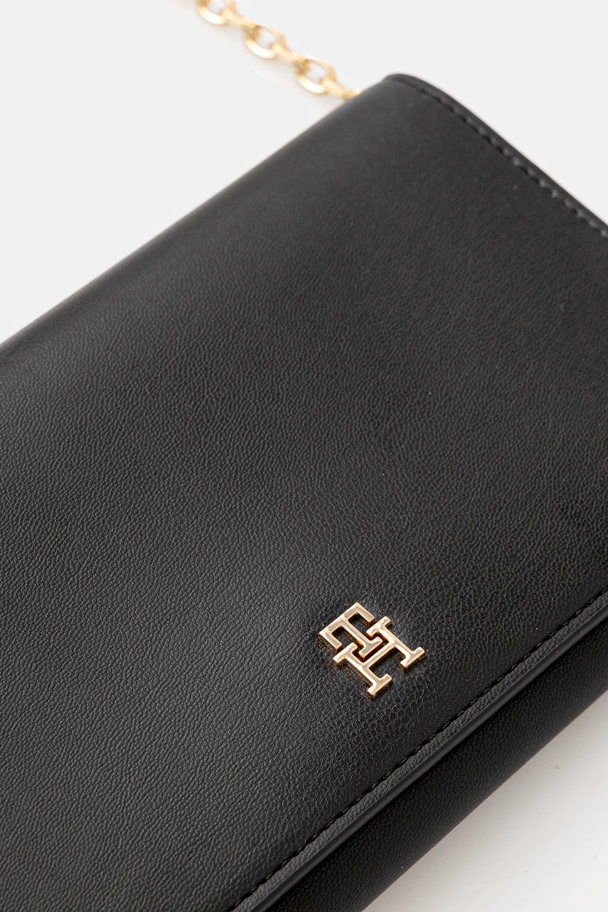 Τσάντα Tommy Hilfiger χρώμα: μαύρο, AW0AW17958 φωτογραφία