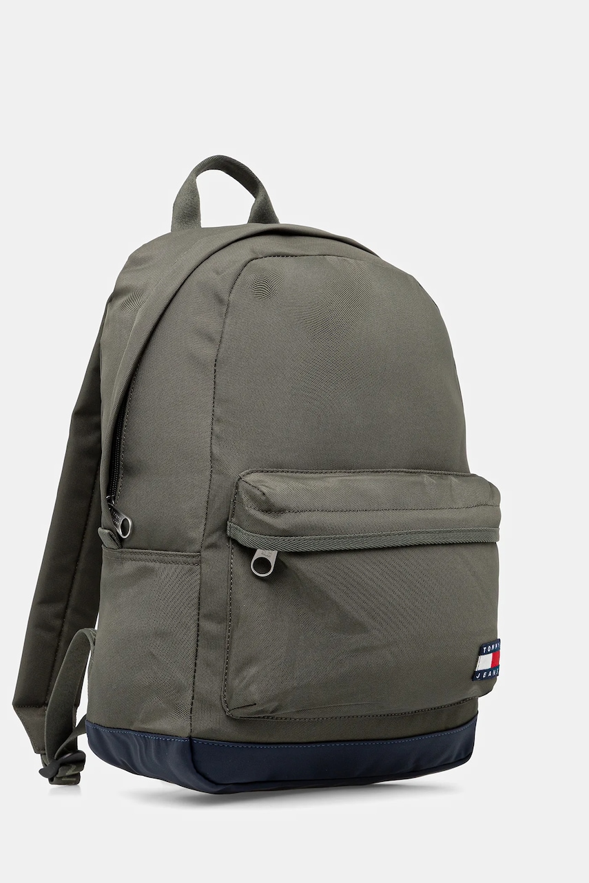 Рюкзак Tommy Jeans цвет зелёный большой с аппликацией AM0AM13400 Рюкзак Tommy Jeans цвет зелёный большой с аппликацией AM0AM13400