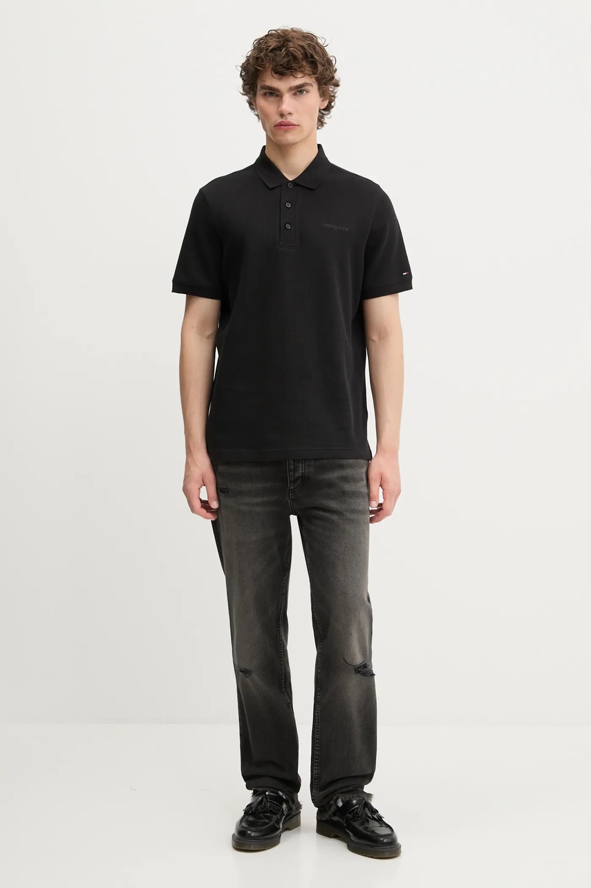 Хлопковое поло Tommy Jeans цвет чёрный однотонное DM0DM21935