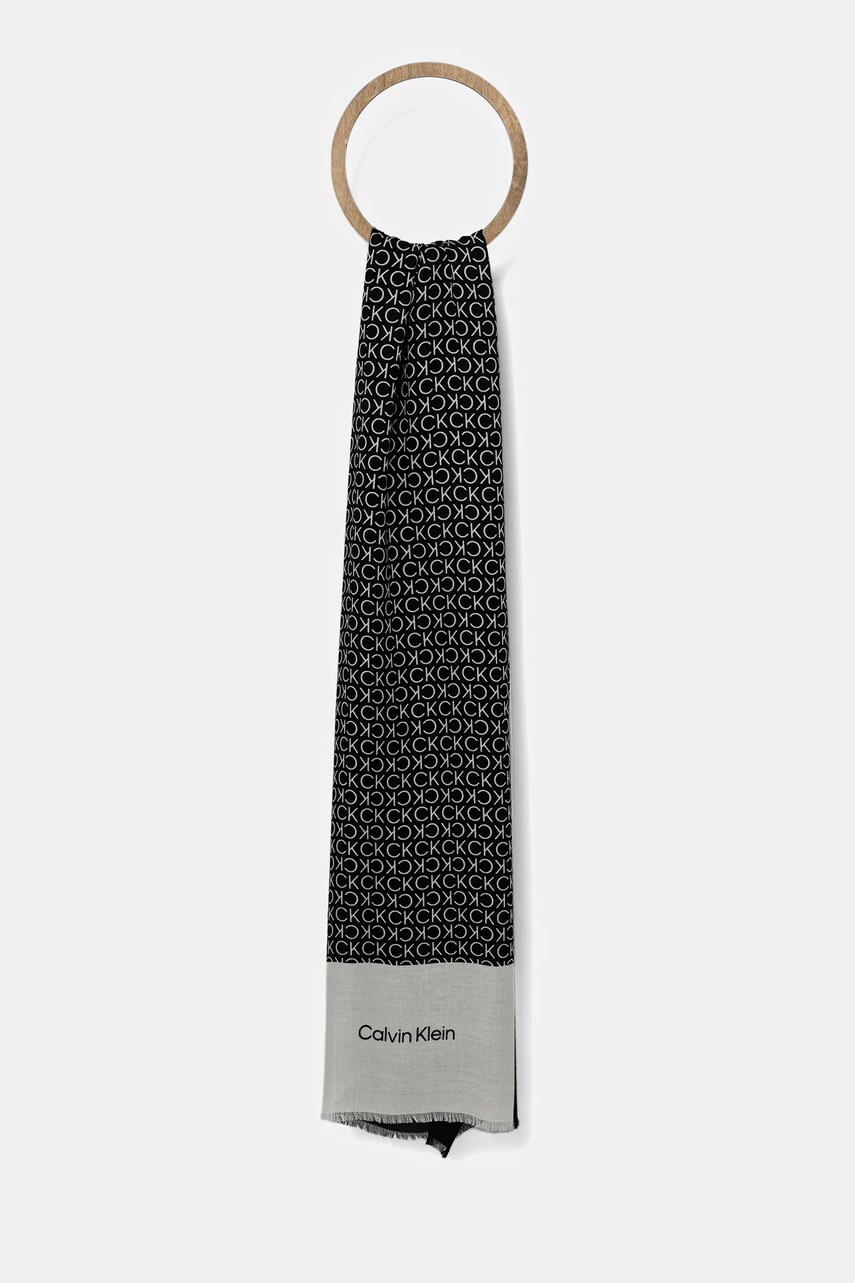 Levně Šála Calvin Klein dámská, černá barva, vzorovaná, LV04F8053G