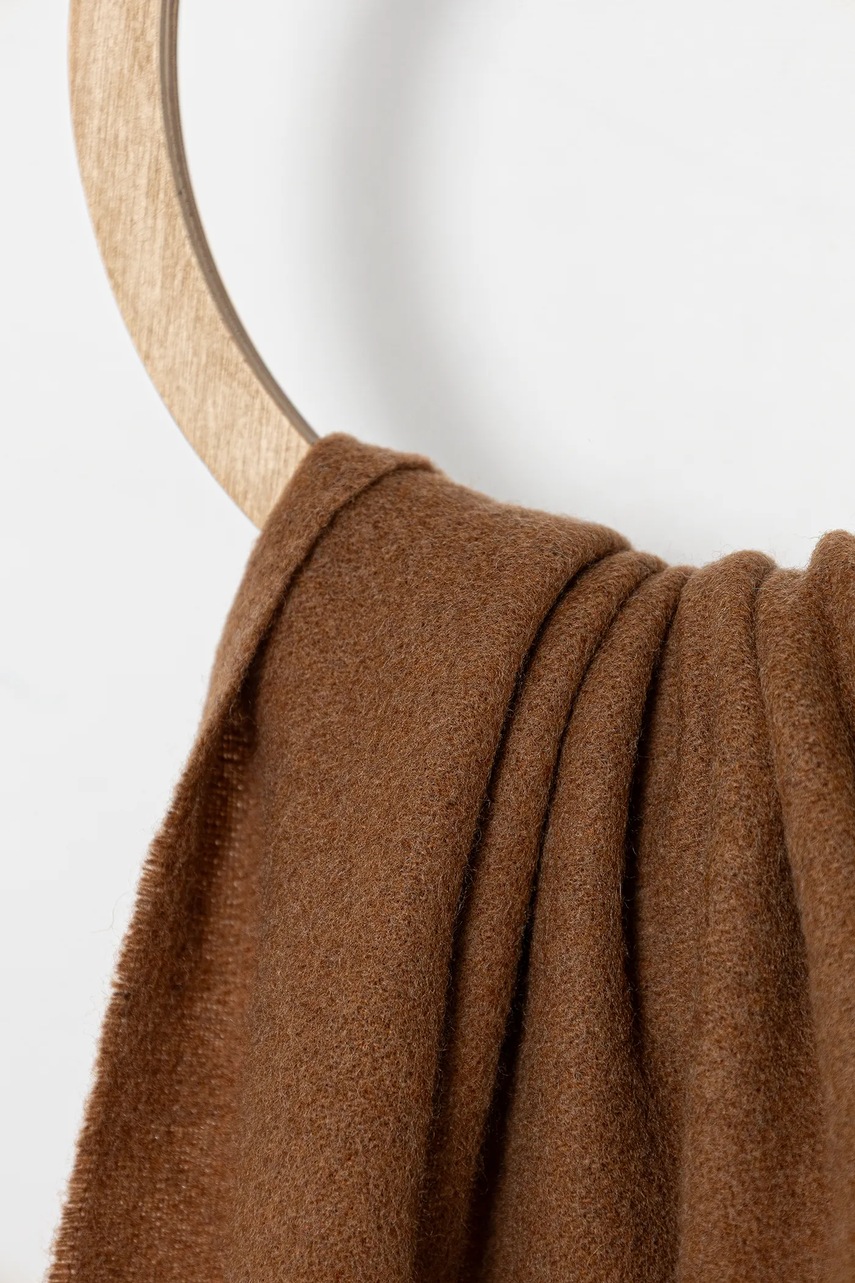 Шерстяной шарф Bally цвет коричневый однотонный WSC04W