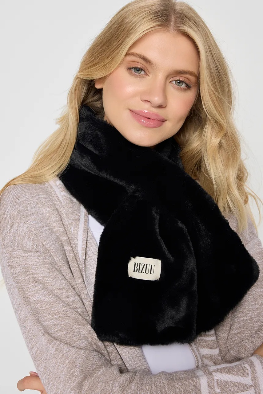 Levně Šála Bizuu FLUFFY dámská, černá barva, hladká, FLUFFY BLACK