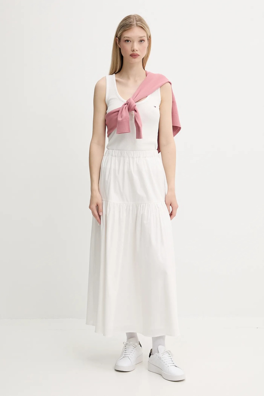 Хлопковая юбка Tommy Jeans цвет белый maxi расклешённая DW0DW20980 Хлопковая юбка Tommy Jeans цвет белый maxi расклешённая DW0DW20980