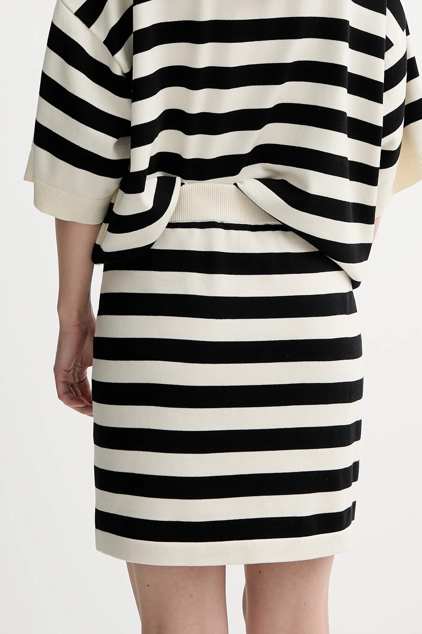 Φούστα Gestuz φωτογραφία