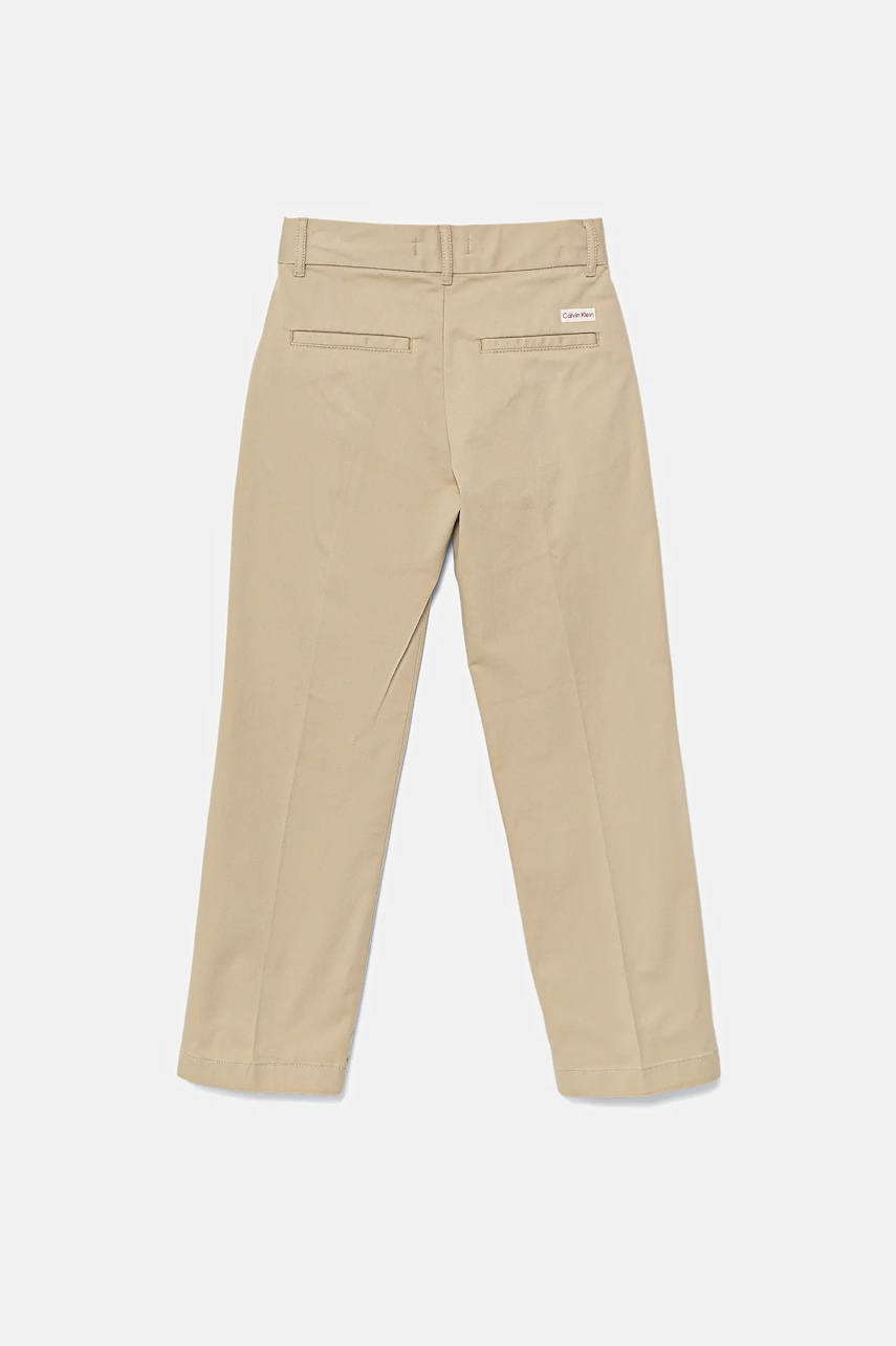 Брюки Calvin Klein Jeans CHINO цвет бежевый однотонные IB0IB02093 Брюки Calvin Klein Jeans CHINO цвет бежевый однотонные IB0IB02093