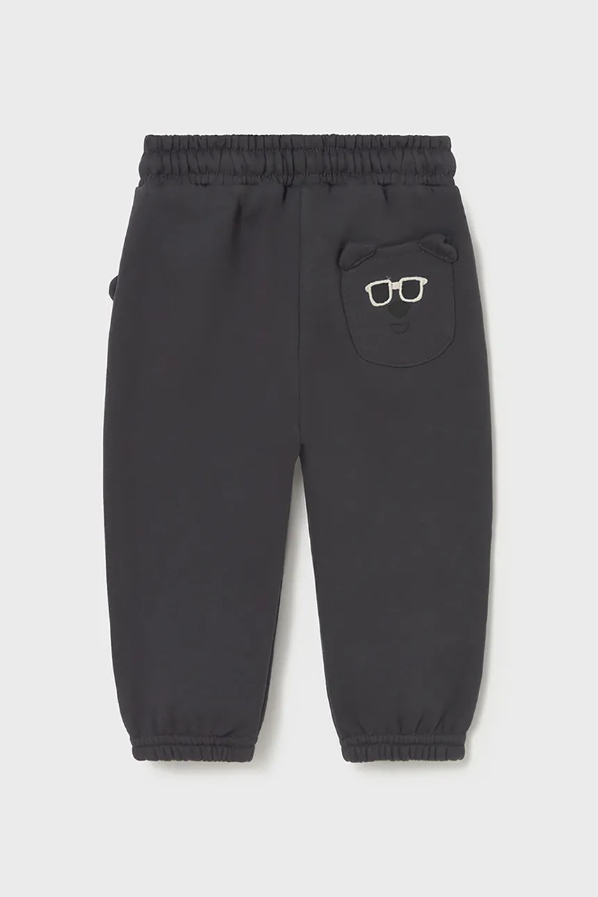 Детские спортивные штаны Mayoral цвет чёрный с аппликацией 2504