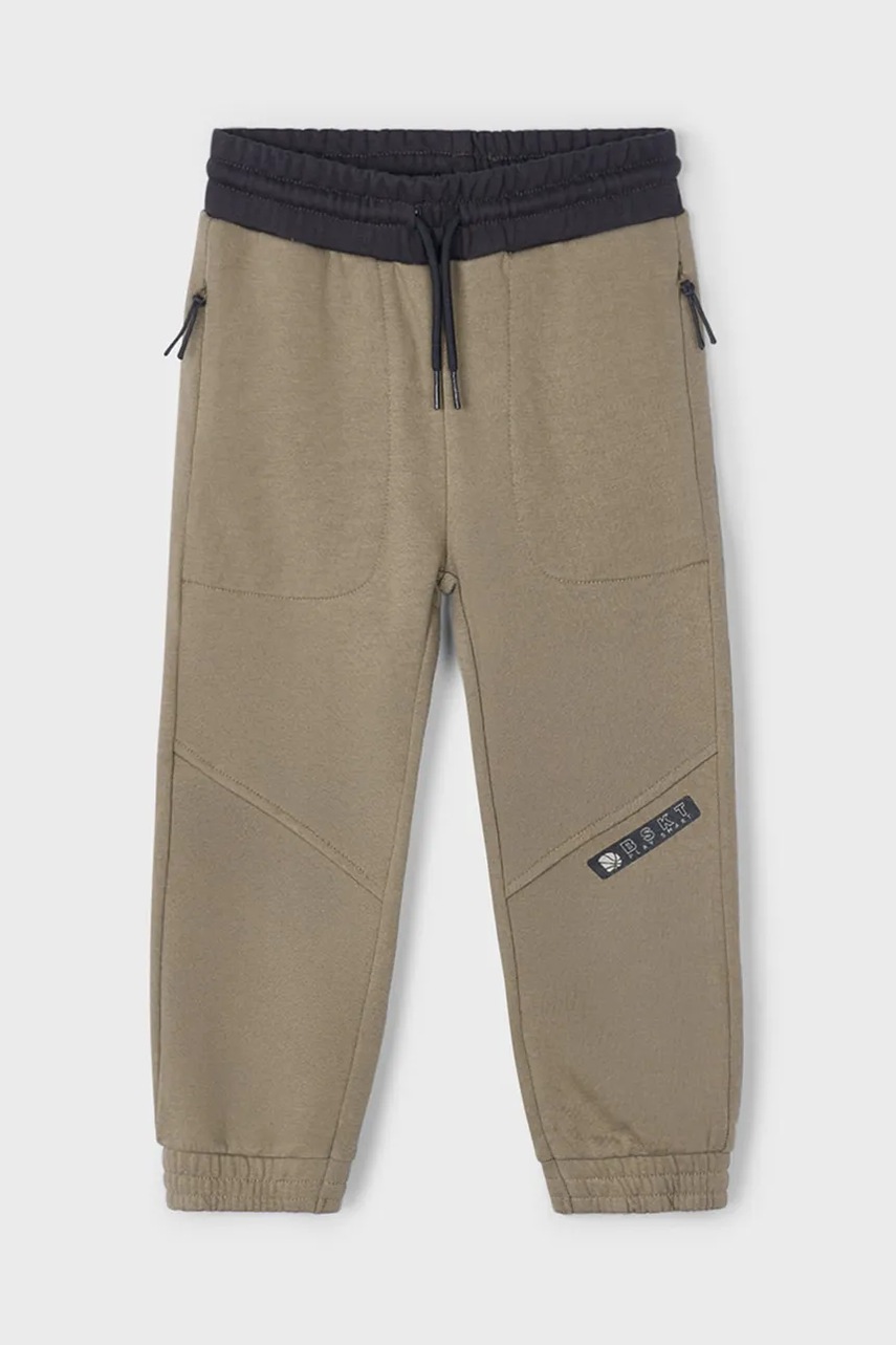 Детские спортивные штаны Mayoral цвет зелёный 4559