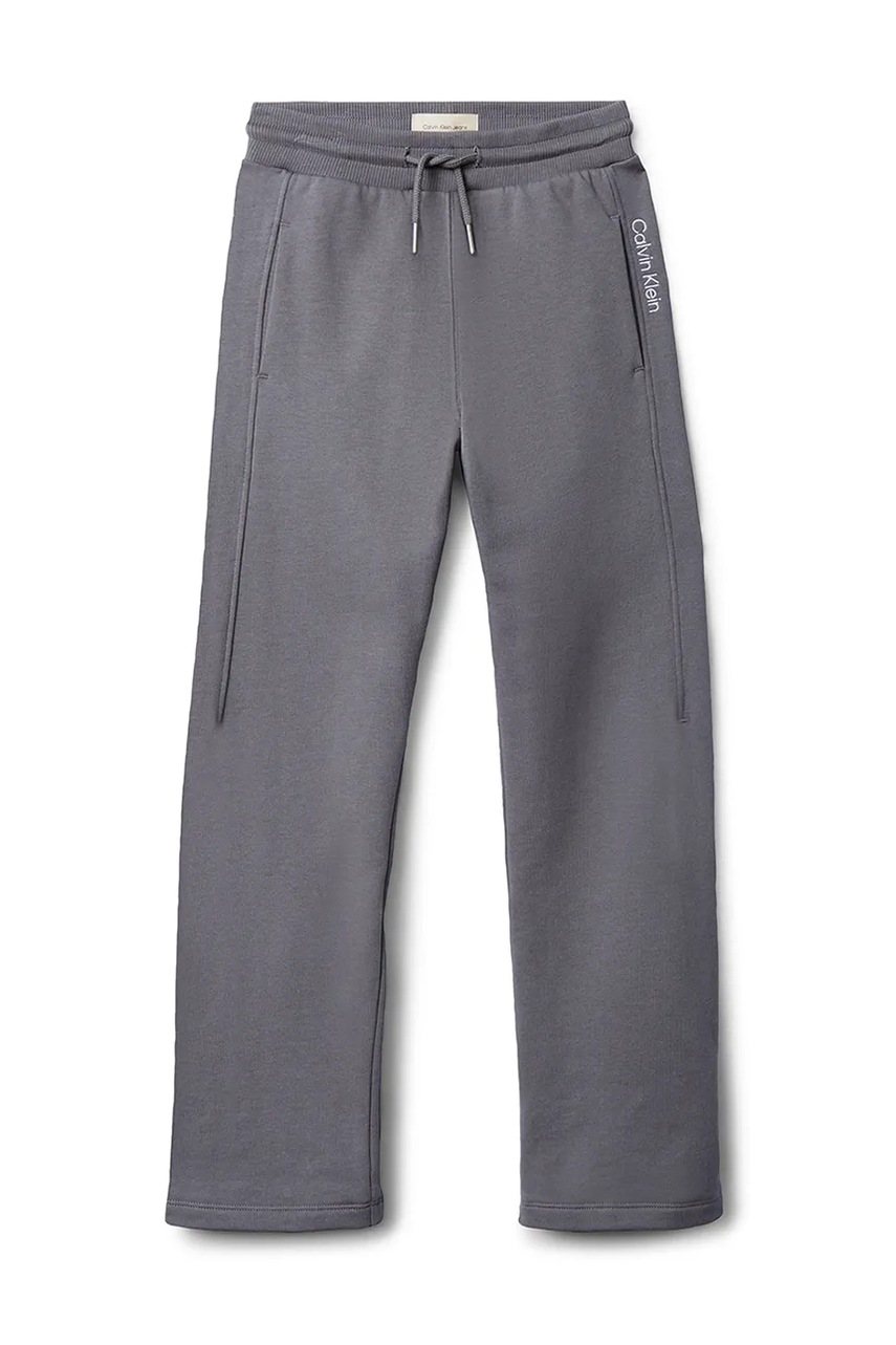 Детские хлопковые брюки Calvin Klein Jeans цвет серый однотонные IB0IB02571 Детские хлопковые брюки Calvin Klein Jeans цвет серый однотонные IB0IB02571