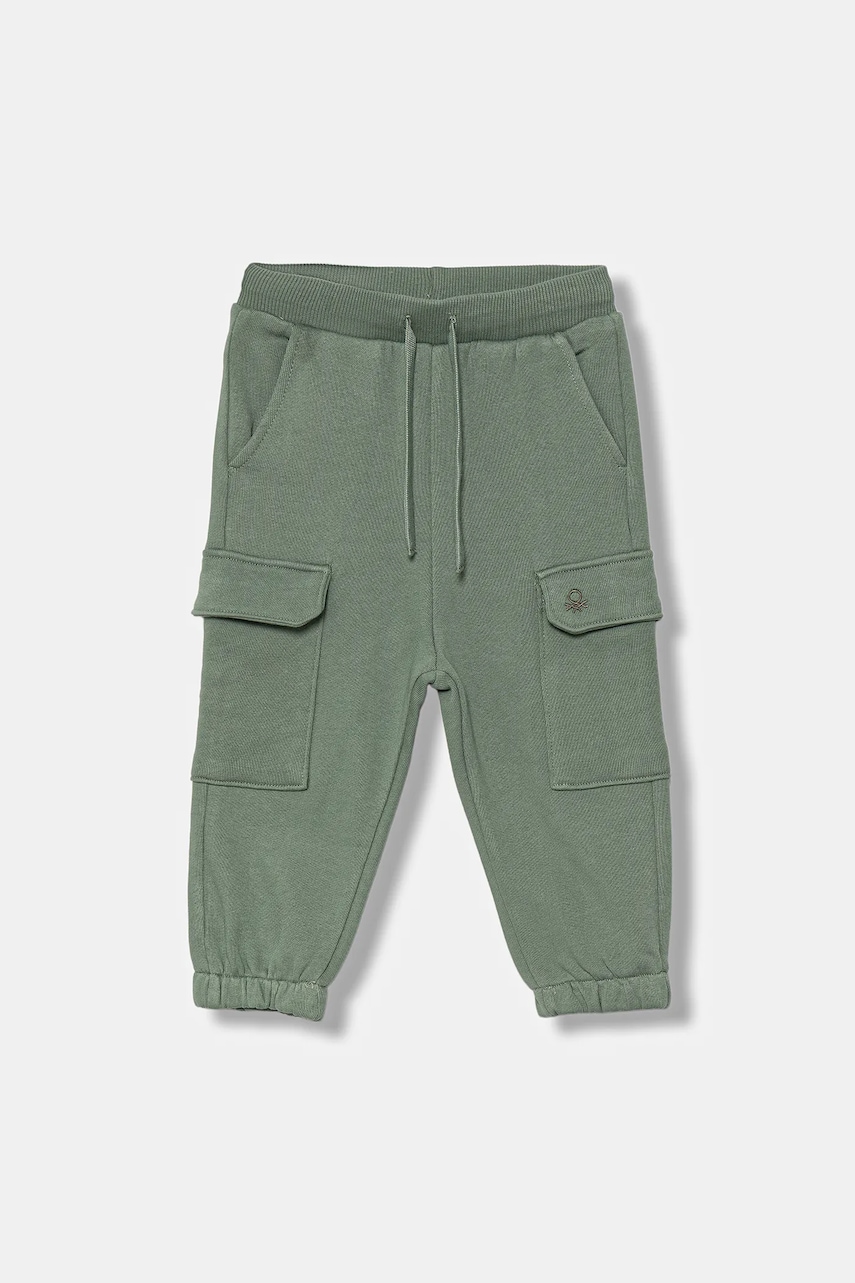Levně Dětské bavlněné kalhoty United Colors of Benetton zelená barva, 3J68GF045