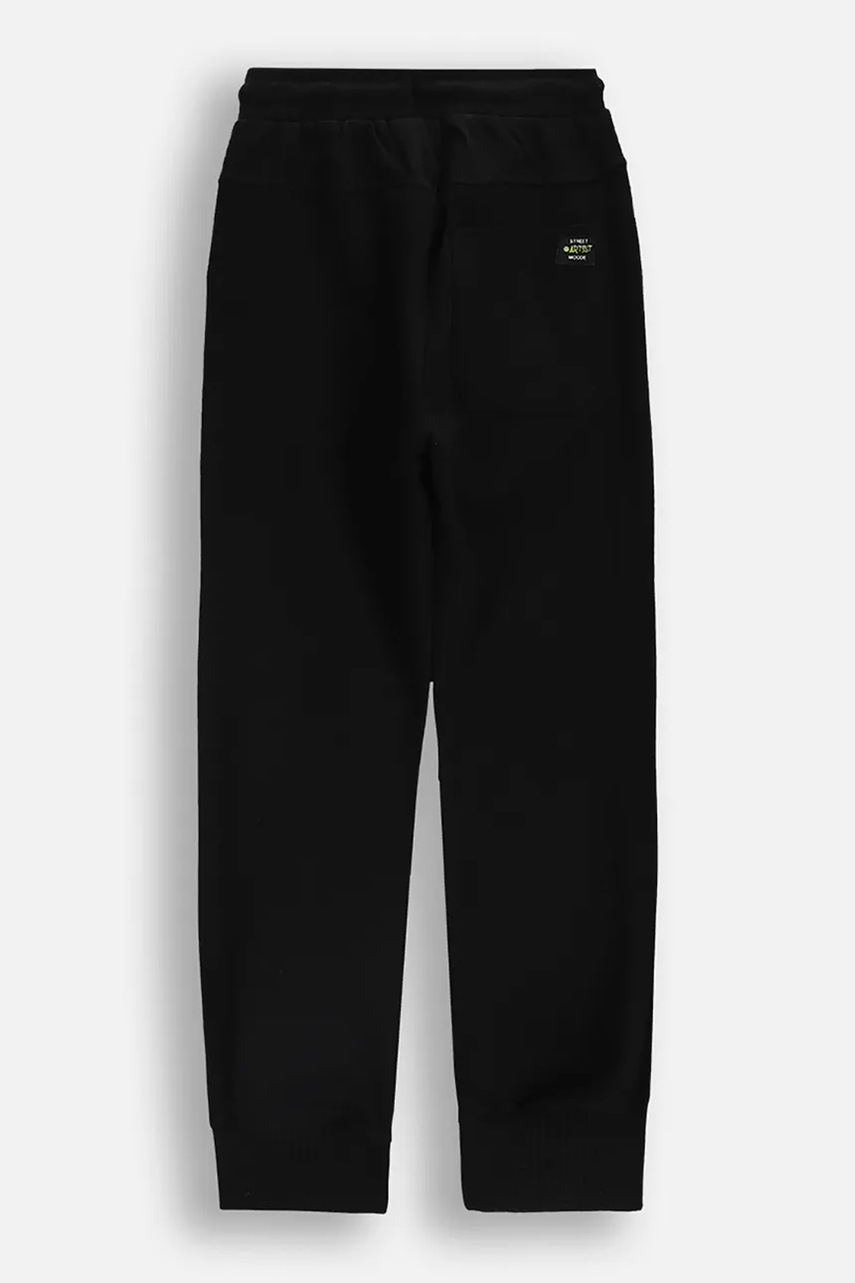 Детские хлопковые брюки Coccodrillo цвет чёрный однотонные SPORTS BOY JUNIOR