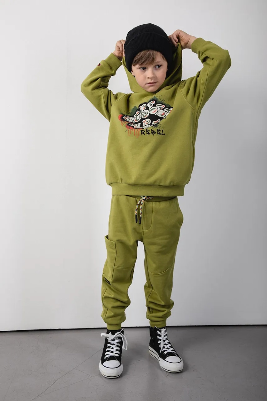 Levně Dětské tepláky s bavlnou Coccodrillo zelená barva, SPORTS BOY KIDS