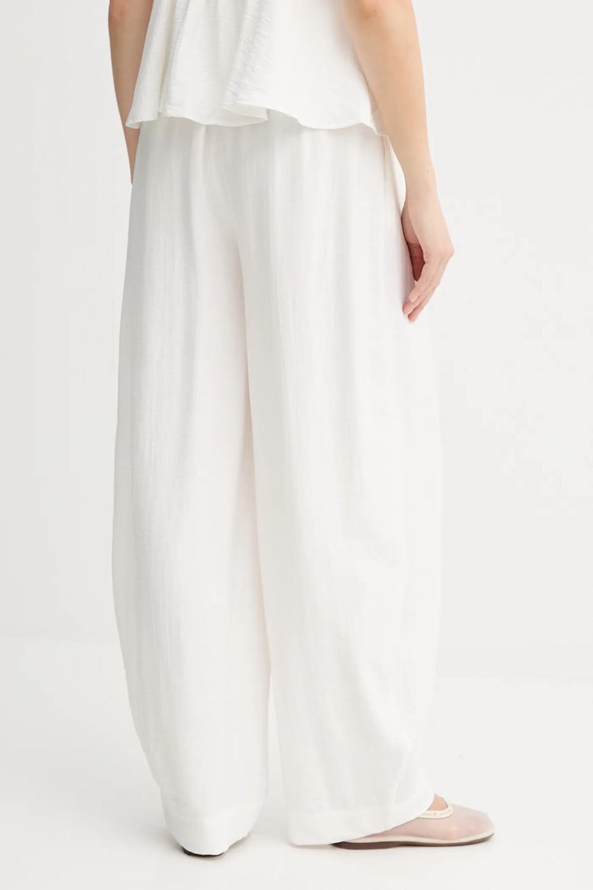 Παντελόνι Gestuz χρώμα: μπεζ, 10910440 φωτογραφία