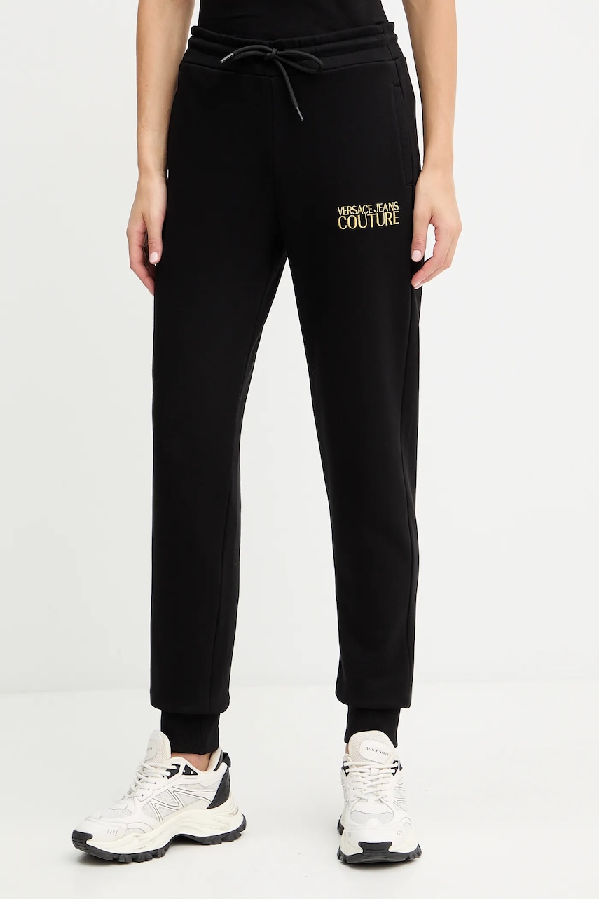 Versace Jeans Couture pantaloni de trening din bumbac culoarea negru, cu imprimeu, 79HAAT06 CF01T