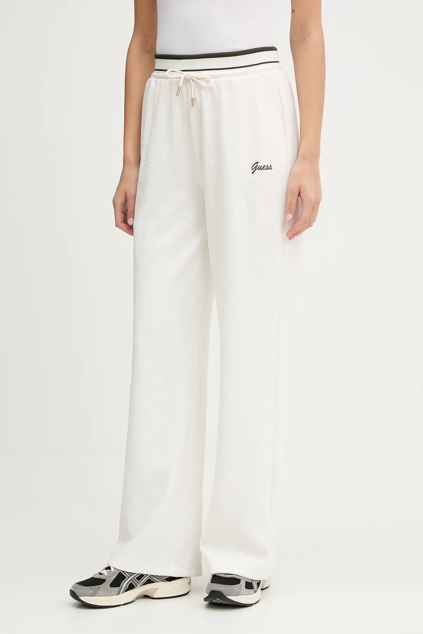 

Спортен панталон Guess PAULINA в бяло с десен V5BB00 K1902, Бежов