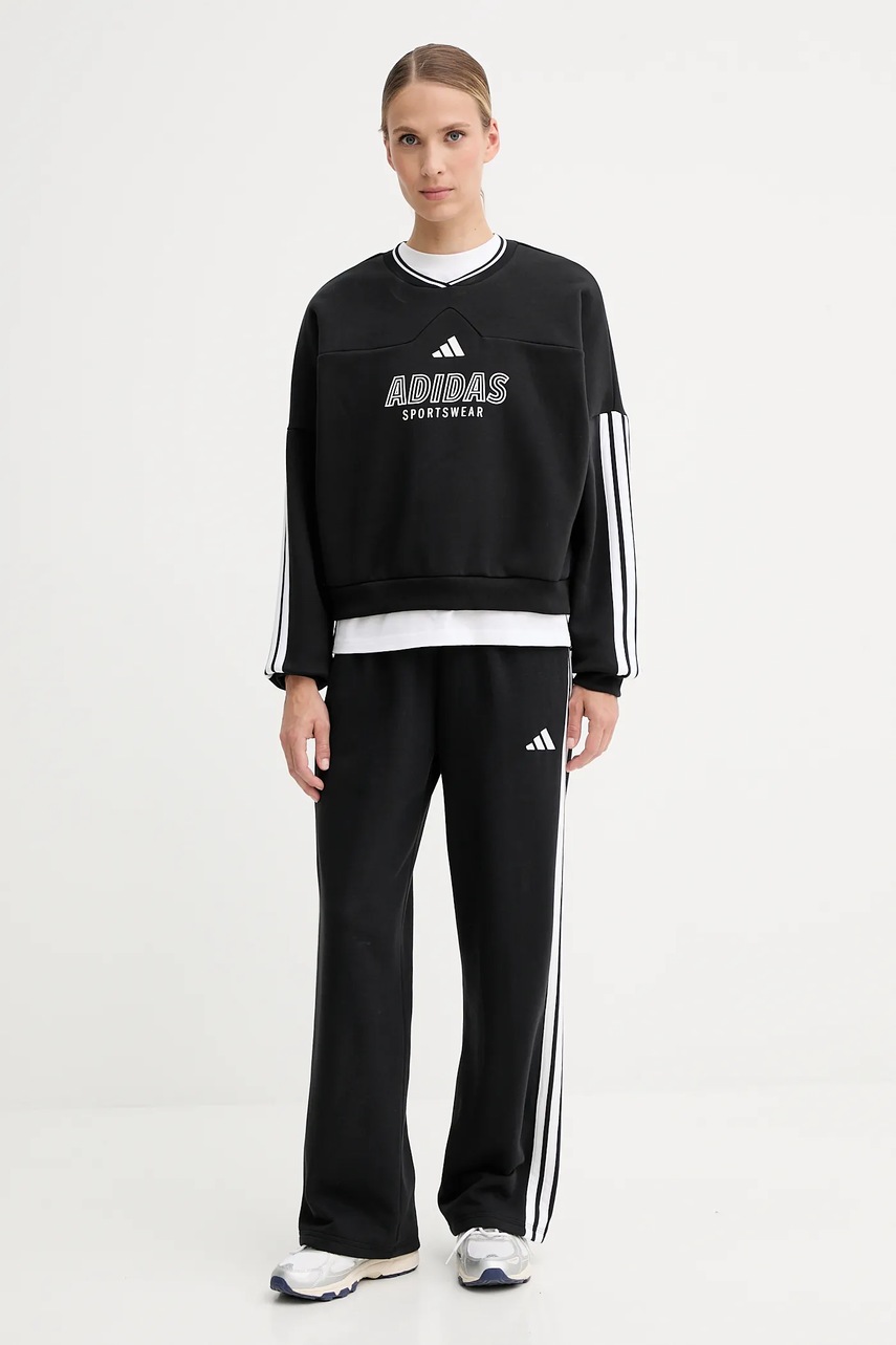 Спортивные штаны adidas Essentials цвет чёрный с аппликацией JW7182