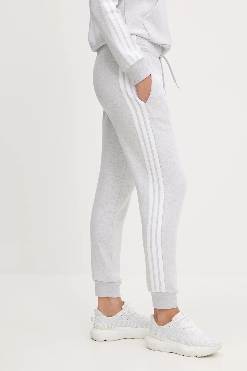 adidas pantaloni de trening Essentials culoarea gri, melanj, JX2546