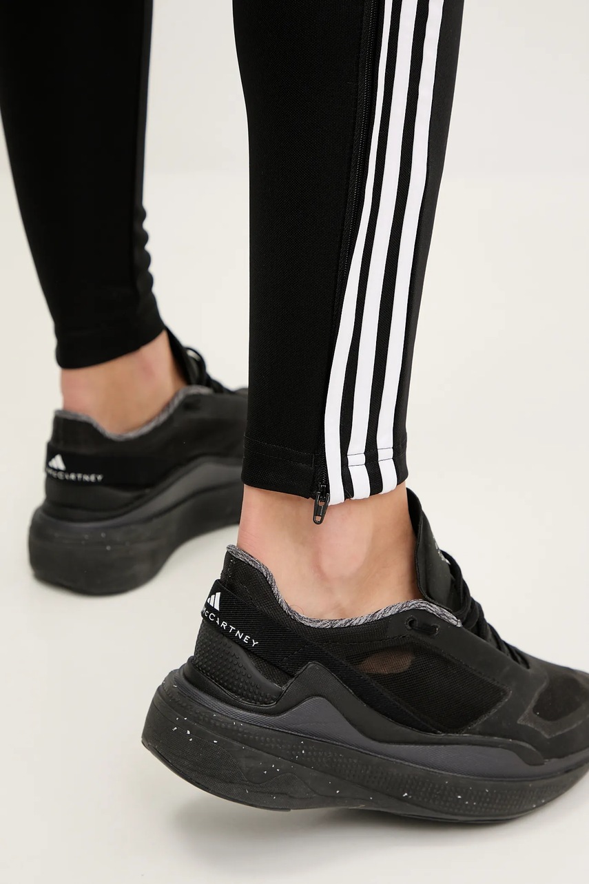 Παντελόνι φόρμας adidas Performance Tiro Essentials χρώμα: μαύρο, JP2530 φωτογραφία