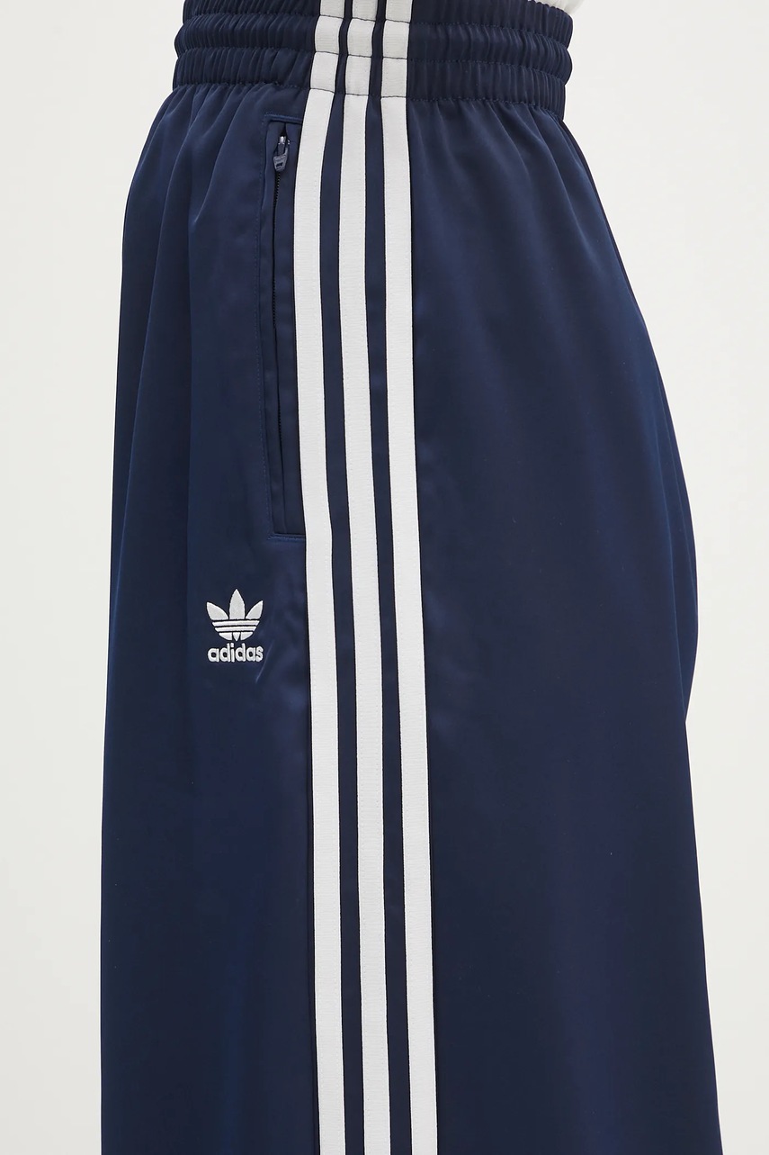 adidas Originals spodnie dresowe Adicolor Satin Wide Leg damskie kolor granatowy z aplikacją JD0881